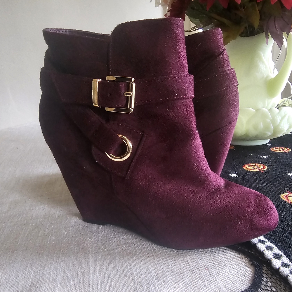 Elegant Plum Ankle Booties with Buckle Detail